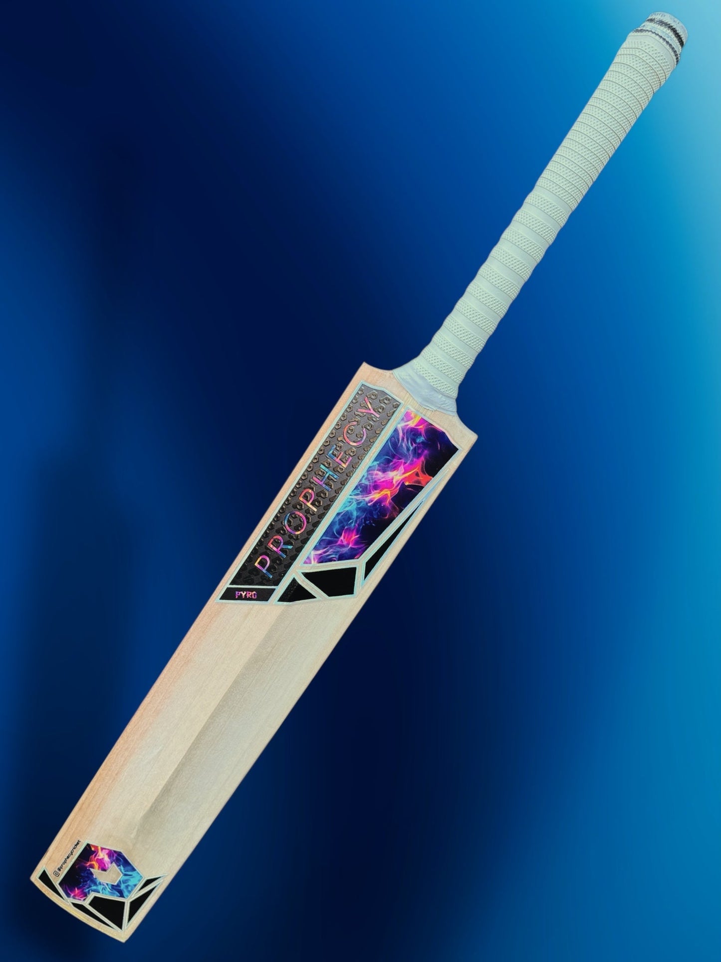 Prophecy Pyro Cricket Bat